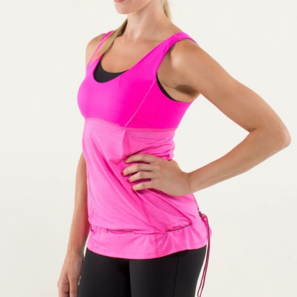 Lululemon Hustle & Bustle Yoga/Run Raspberry top Size 6